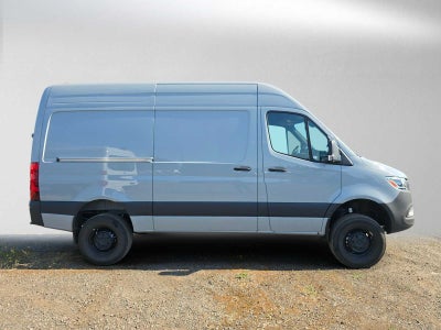 2026 Mercedes-Benz Sprinter 2500 Standard Roof I4 Diesel HO 144 AWD