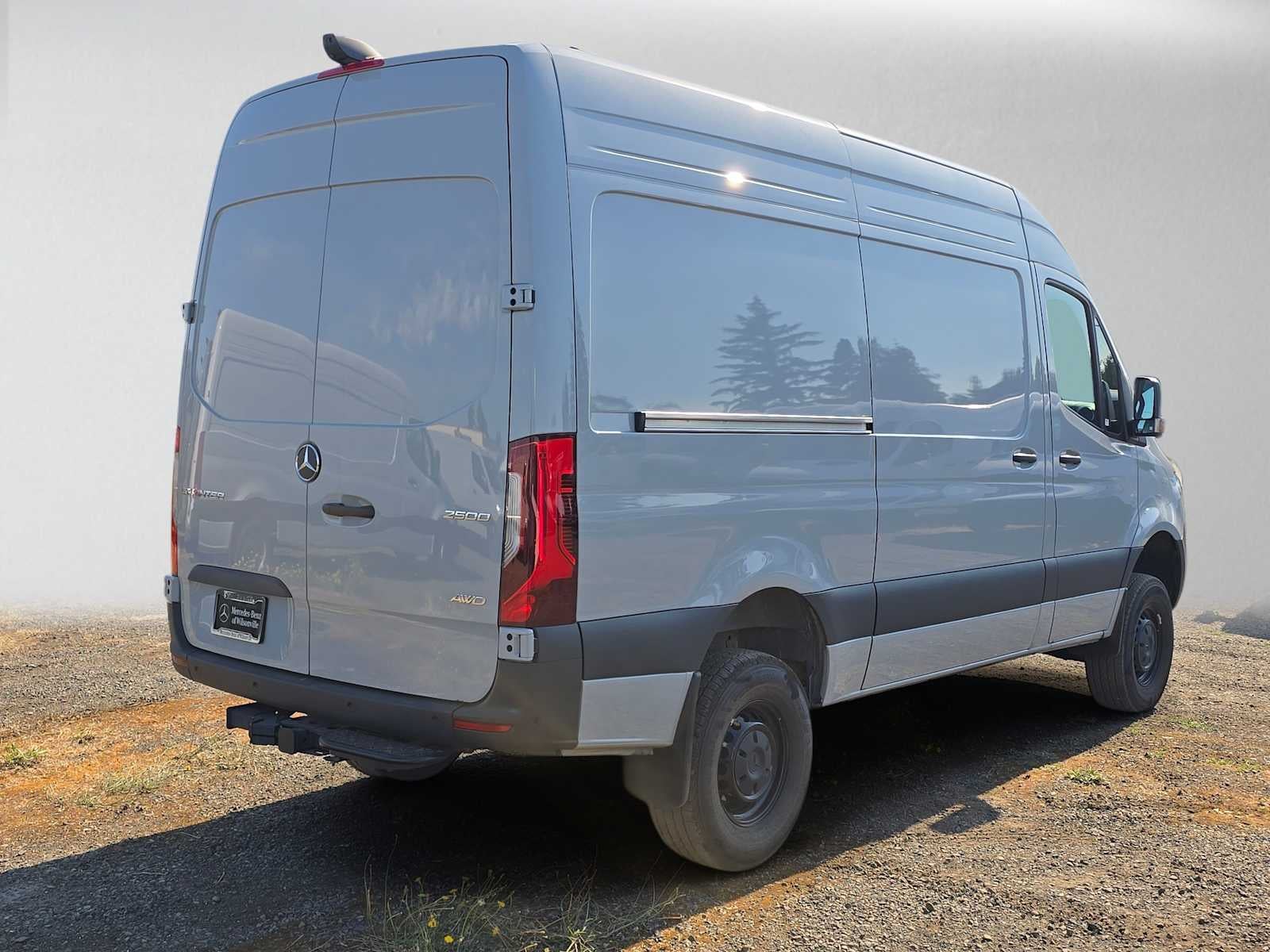 2026 Mercedes-Benz Sprinter 2500 Standard Roof I4 Diesel HO 144 AWD