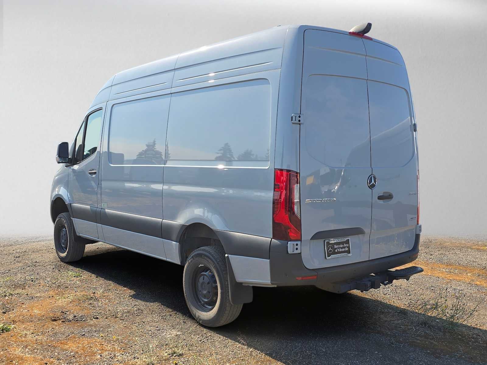 2026 Mercedes-Benz Sprinter 2500 Standard Roof I4 Diesel HO 144 AWD