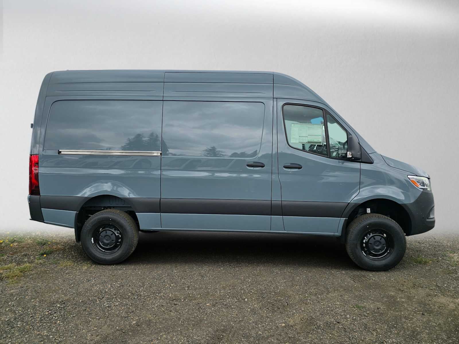 2026 Mercedes-Benz Sprinter 2500 Standard Roof I4 Diesel HO 144 AWD