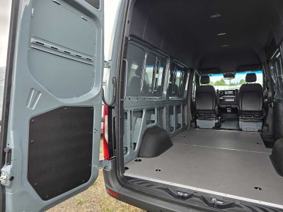 2026 Mercedes-Benz Sprinter 2500 Standard Roof I4 Diesel HO 144 AWD