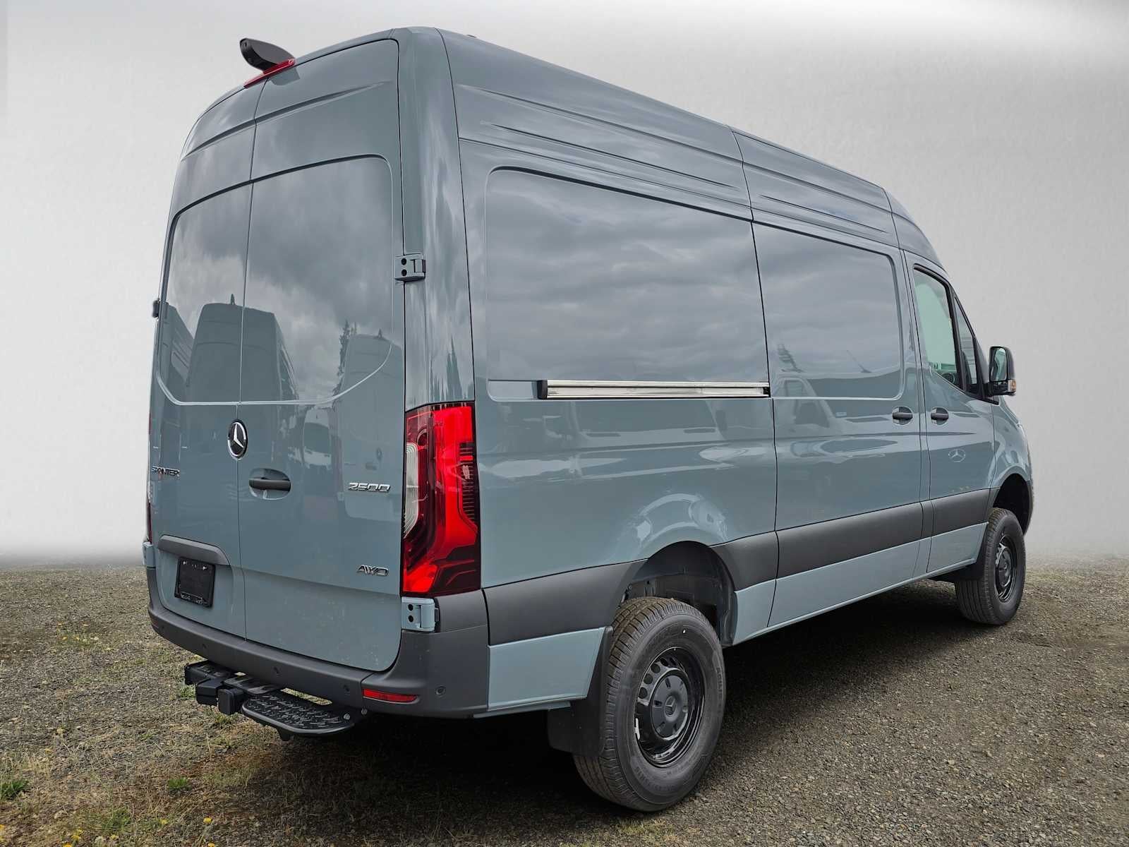 2026 Mercedes-Benz Sprinter 2500 Standard Roof I4 Diesel HO 144 AWD
