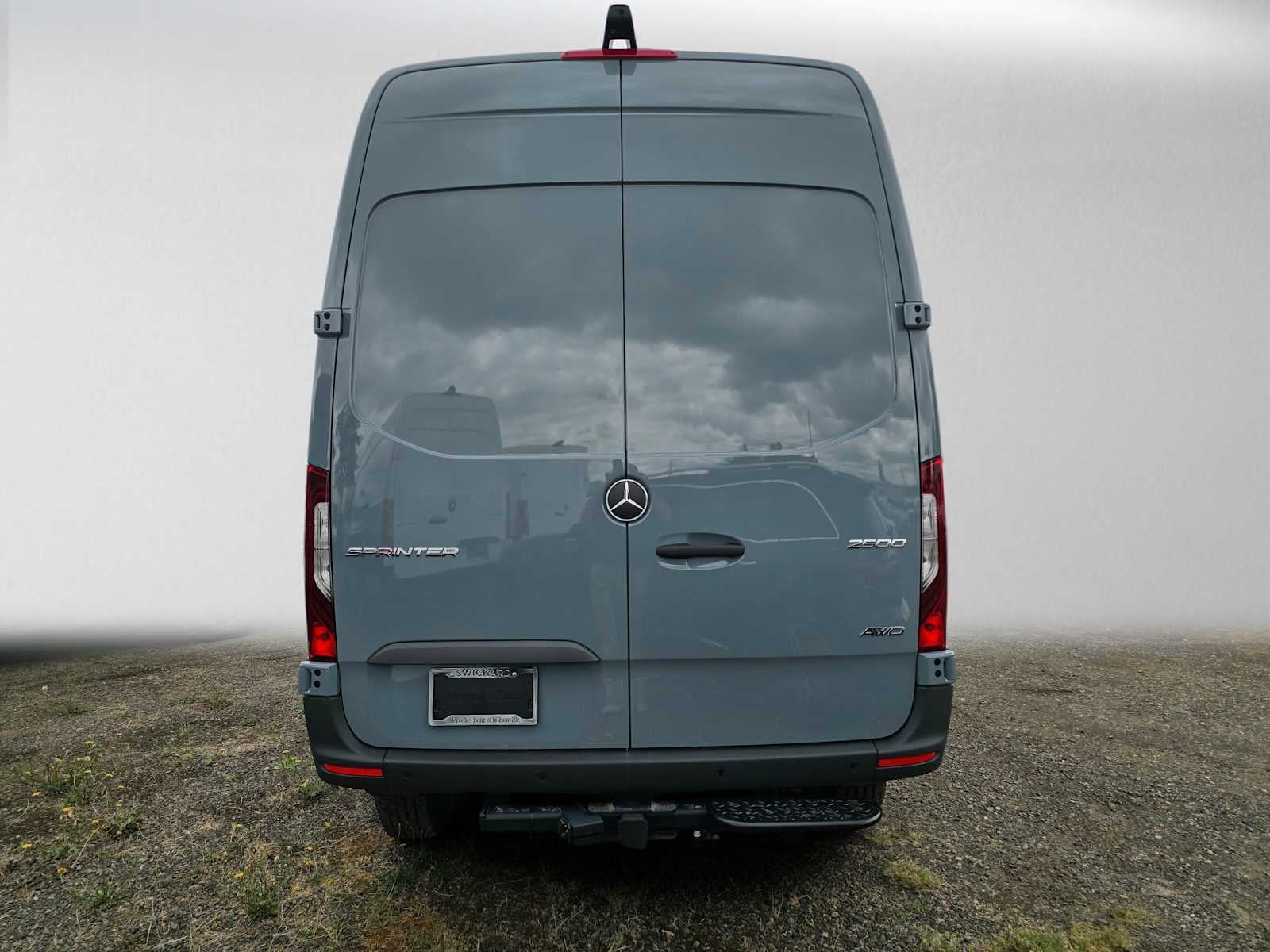 2026 Mercedes-Benz Sprinter 2500 Standard Roof I4 Diesel HO 144 AWD