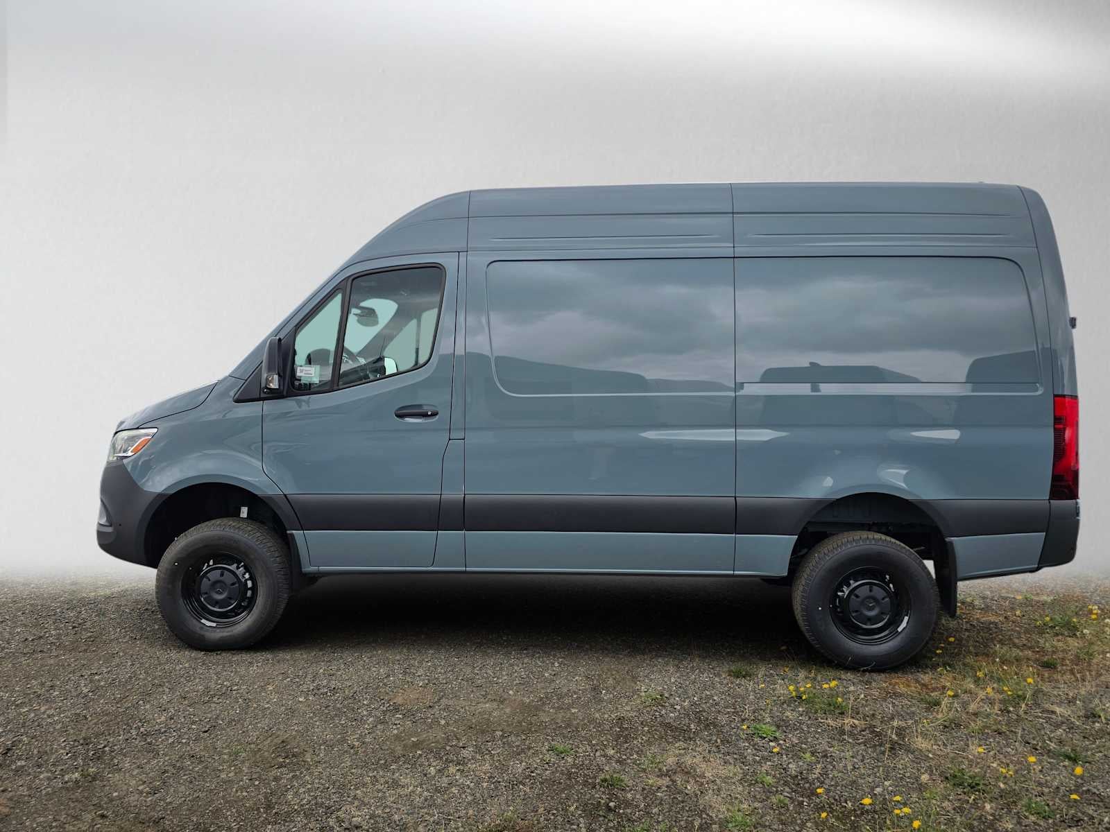 2026 Mercedes-Benz Sprinter 2500 Standard Roof I4 Diesel HO 144 AWD