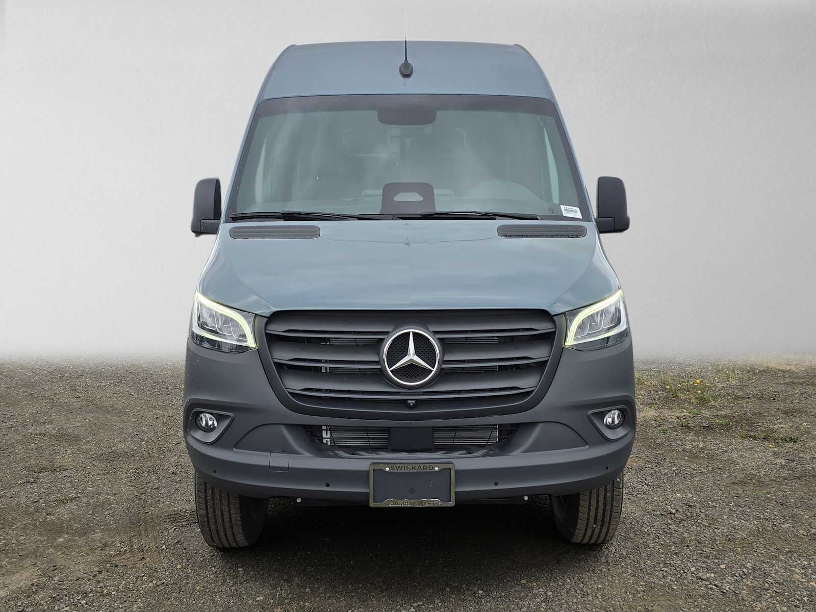 2026 Mercedes-Benz Sprinter 2500 Standard Roof I4 Diesel HO 144 AWD