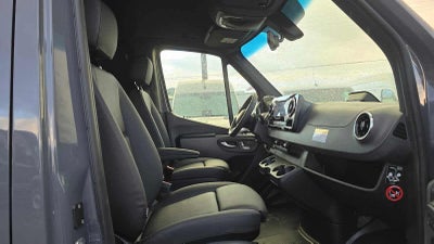 2026 Mercedes-Benz Sprinter 2500 Standard Roof I4 Diesel HO 144" AWD