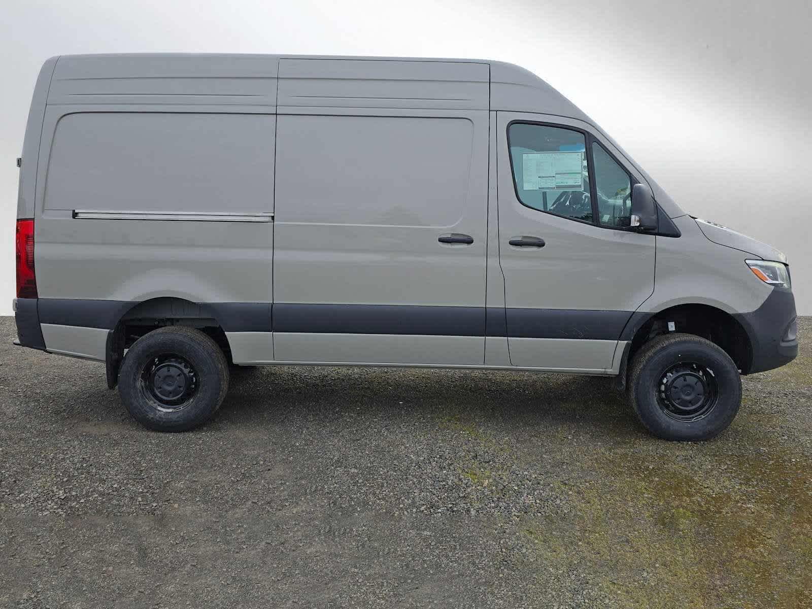 2026 Mercedes-Benz Sprinter 2500 Standard Roof I4 Diesel HO 144 AWD