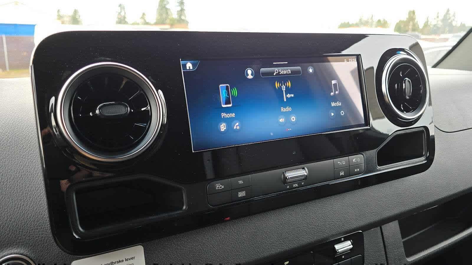 2026 Mercedes-Benz Sprinter 2500 Standard Roof I4 Diesel HO 144 AWD