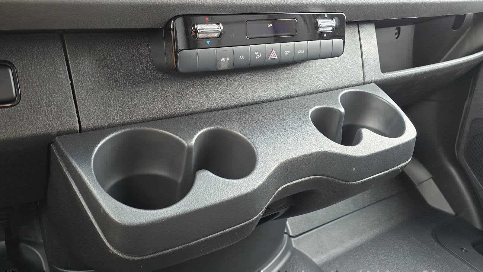 2026 Mercedes-Benz Sprinter 2500 Standard Roof I4 Diesel HO 144 AWD