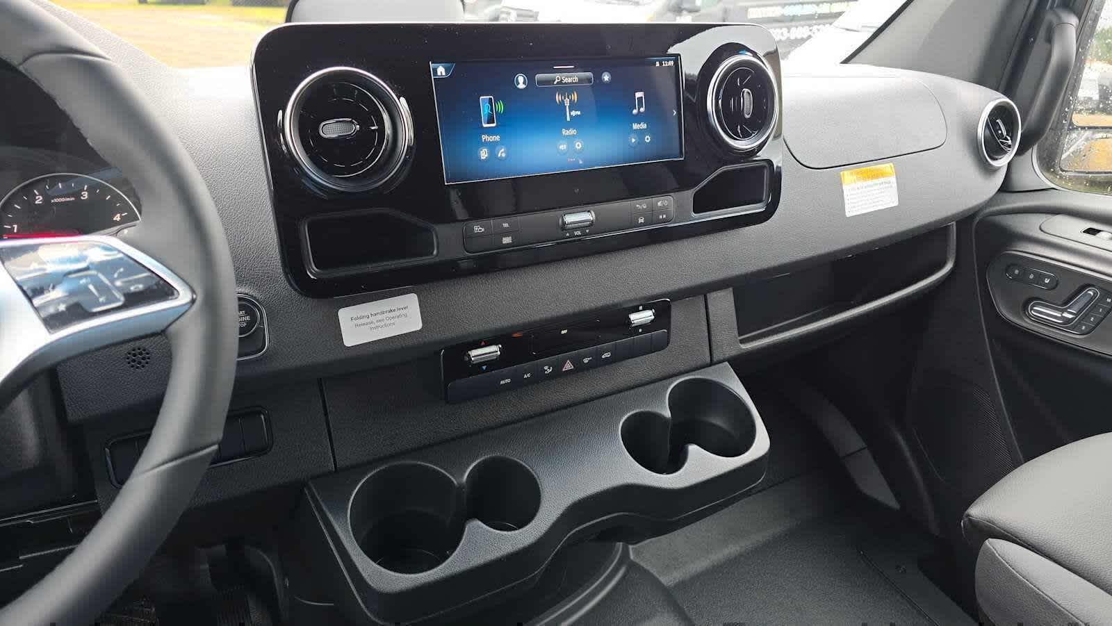 2026 Mercedes-Benz Sprinter 2500 High Roof I4 Diesel HO 170 AWD