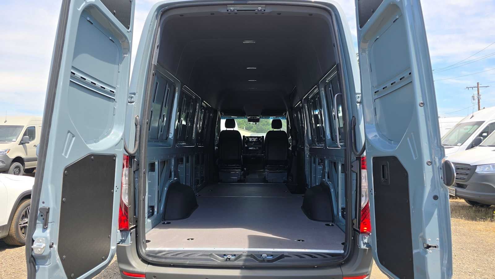 2026 Mercedes-Benz Sprinter 2500 High Roof I4 Diesel HO 170 AWD