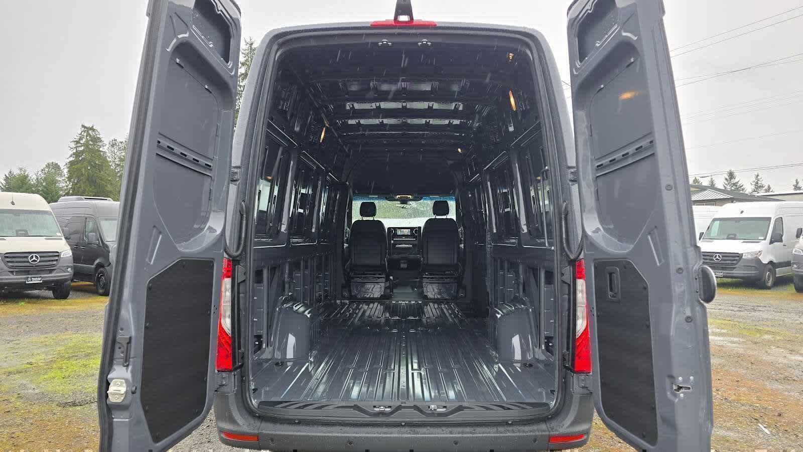 2026 Mercedes-Benz Sprinter 2500 High Roof I4 Diesel HO 170 AWD