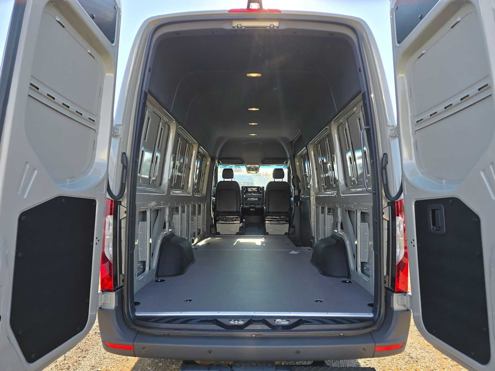 2026 Mercedes-Benz Sprinter 2500 High Roof I4 Diesel HO 170 AWD