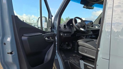 2026 Mercedes-Benz Sprinter 2500 High Roof I4 Diesel HO 170 AWD
