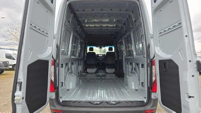 2026 Mercedes-Benz Sprinter 2500 High Roof I4 Diesel HO 170 AWD