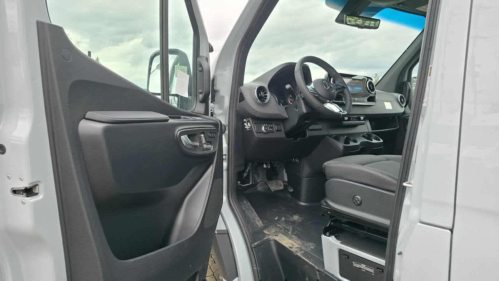 2026 Mercedes-Benz Sprinter 2500 High Roof I4 Diesel HO 170 AWD