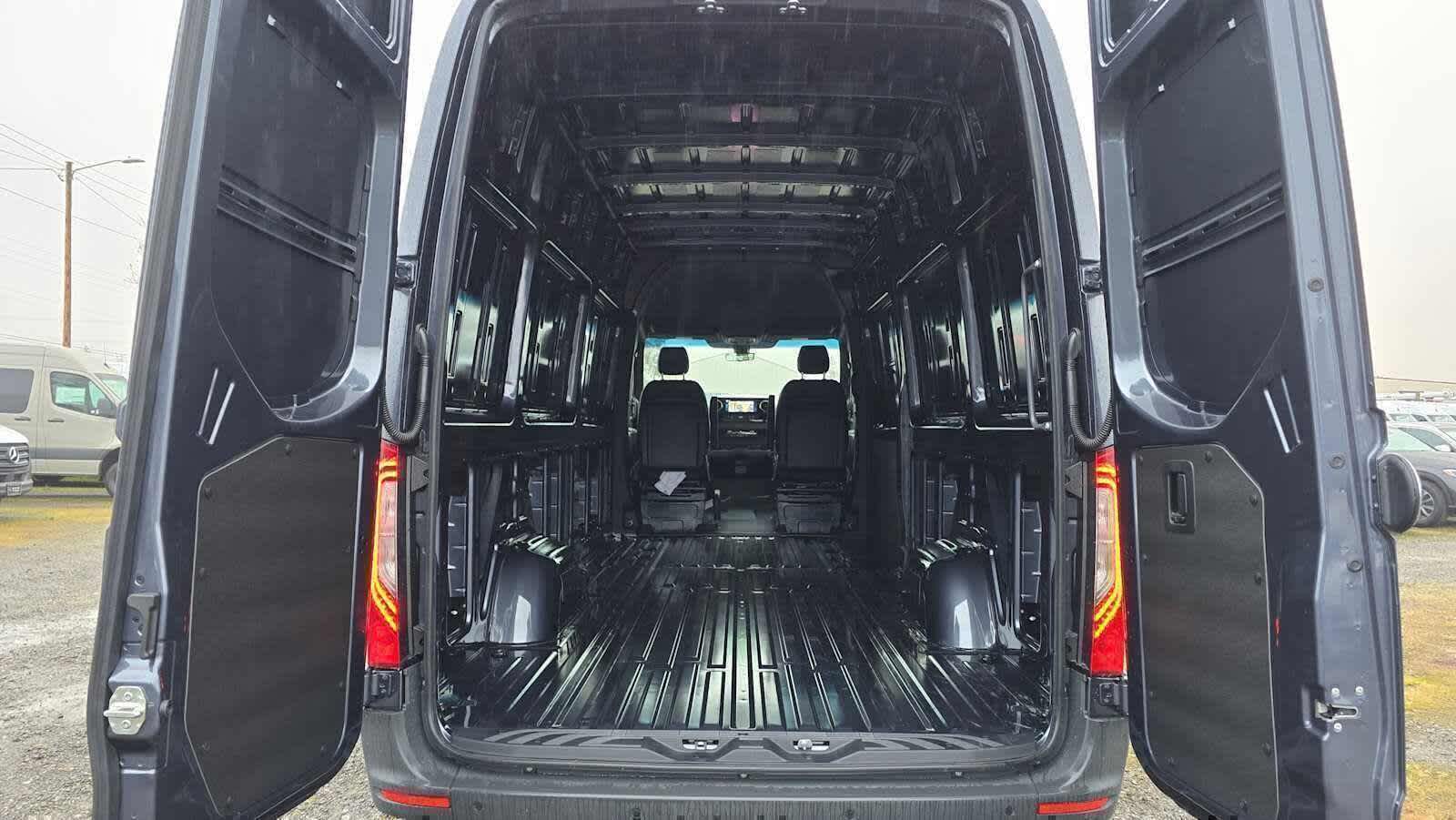 2026 Mercedes-Benz Sprinter 2500 High Roof I4 Diesel HO 170 AWD