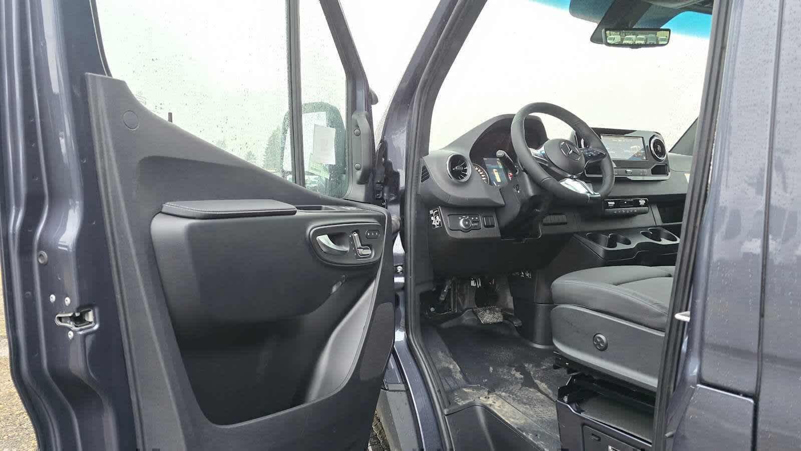 2026 Mercedes-Benz Sprinter 2500 High Roof I4 Diesel HO 170 AWD