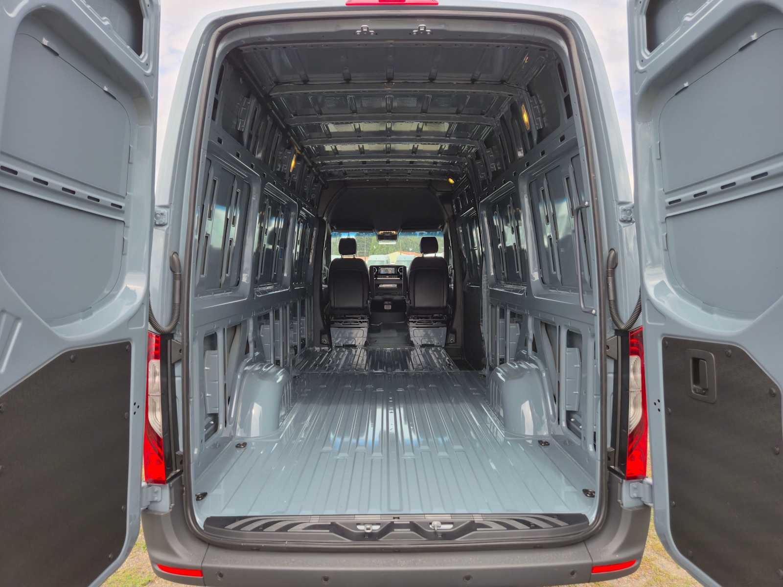 2026 Mercedes-Benz Sprinter Cargo 2500 High Roof I4 Diesel HO 170 AWD