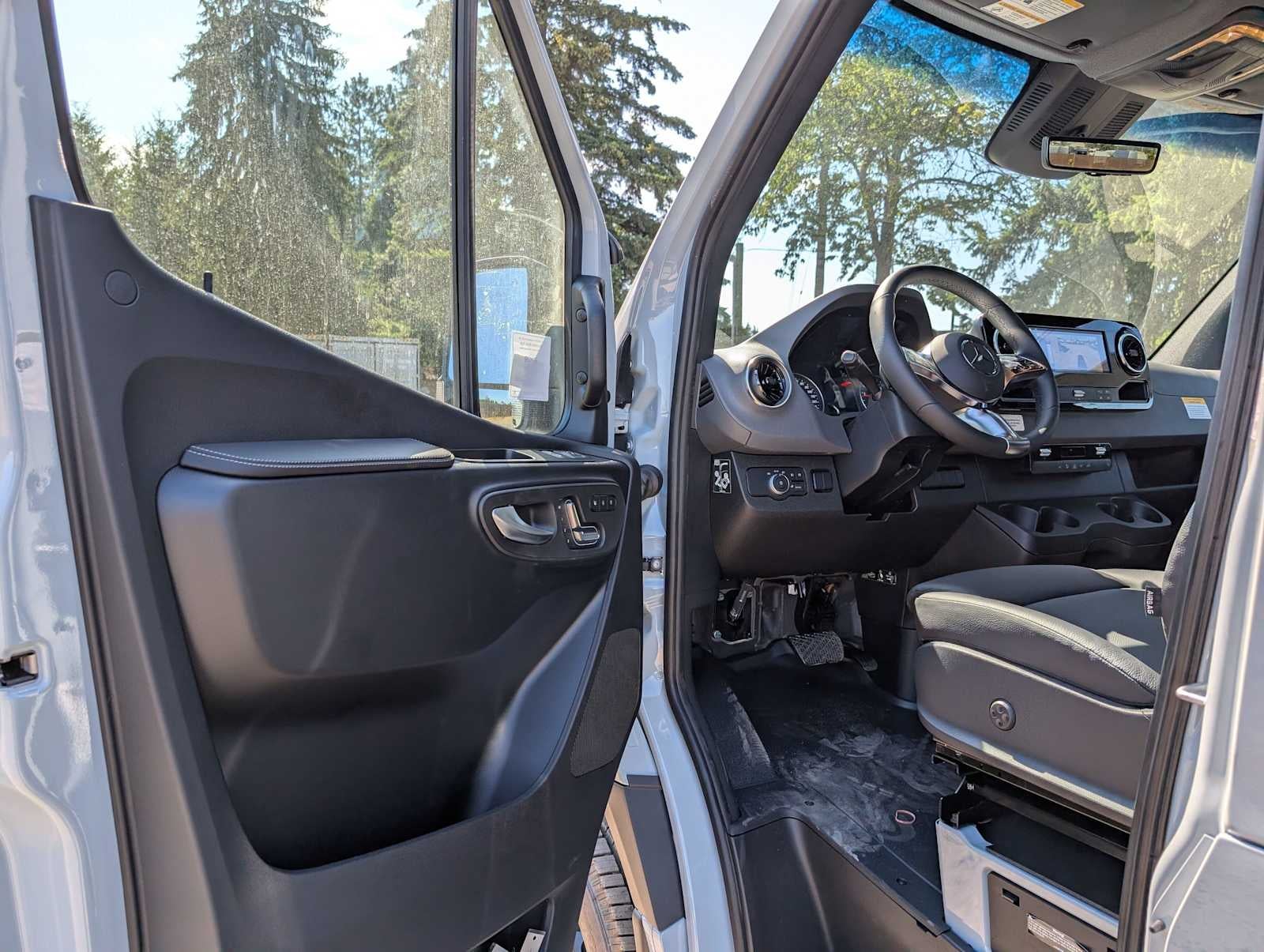 2026 Mercedes-Benz Sprinter 2500 High Roof I4 Diesel HO 170 AWD