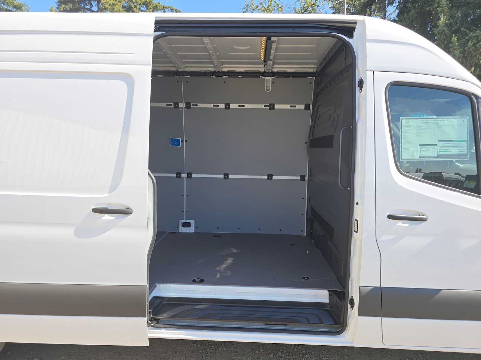 2026 Mercedes-Benz Sprinter Cargo 2500 High Roof I4 Diesel HO 170 Extended RWD