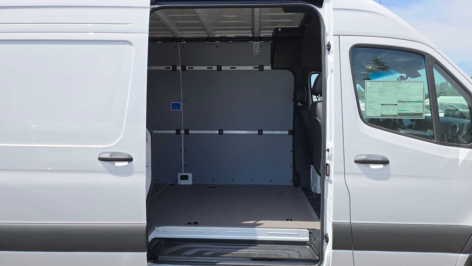 2026 Mercedes-Benz Sprinter Cargo Van 2500 High Roof I4 Diesel HO 170 Extended RWD