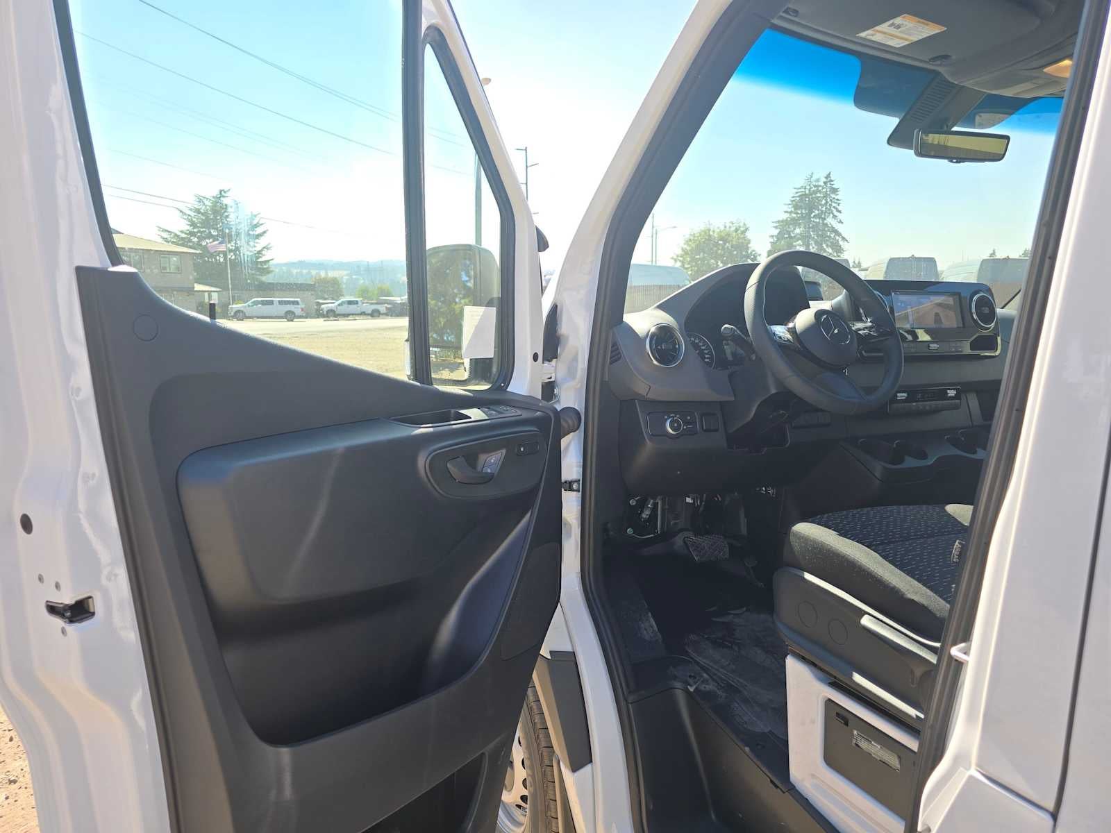 2026 Mercedes-Benz Sprinter Cargo Van 2500 High Roof I4 Diesel HO 170 Extended RWD