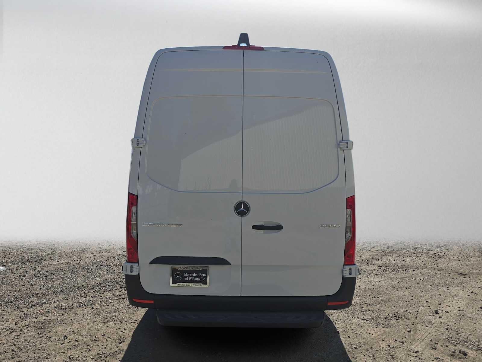 2026 Mercedes-Benz Sprinter Cargo Van 2500 High Roof I4 Diesel HO 170 Extended RWD