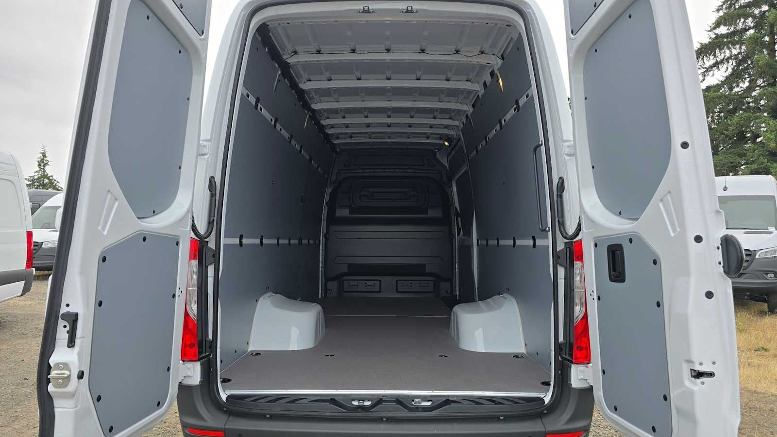 2026 Mercedes-Benz Sprinter Cargo Van 3500 High Roof I4 Diesel HO 170 RWD