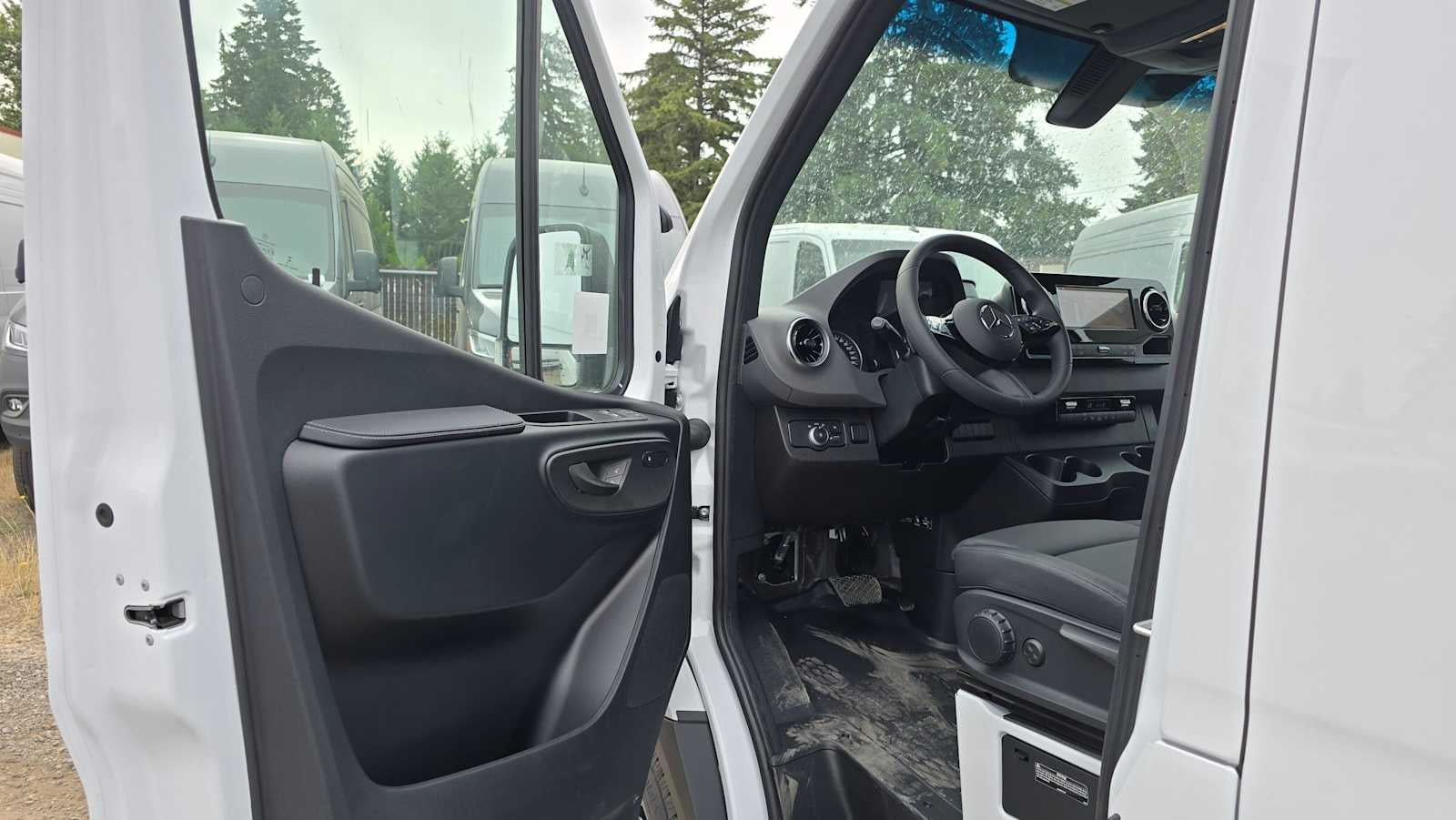 2026 Mercedes-Benz Sprinter Cargo Van 3500 High Roof I4 Diesel HO 170 RWD