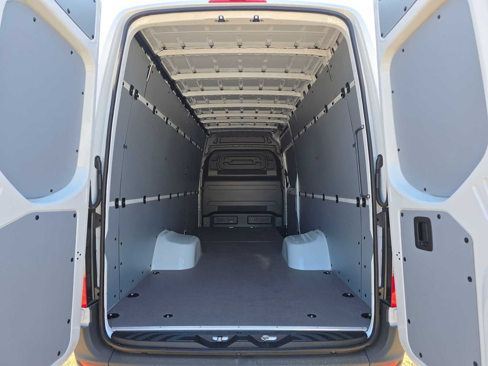 2026 Mercedes-Benz Sprinter Cargo 3500XD High Roof I4 Diesel HO 170 Extended RWD