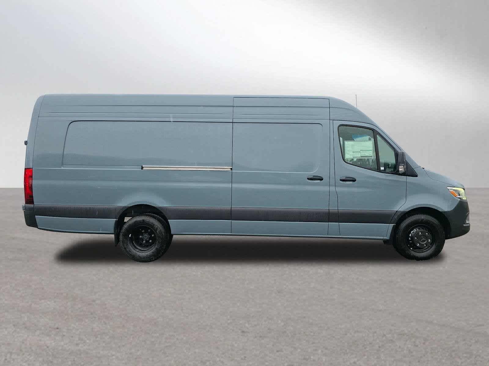2026 Mercedes-Benz Sprinter Cargo Van 3500XD High Roof I4 Diesel HO 170" Extended RWD