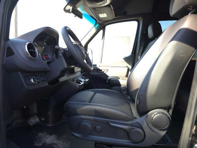 2025 Mercedes-Benz Sprinter Passenger Van 2500 Standard Roof I4 Diesel 144" RWD