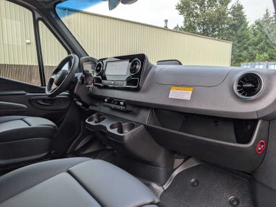 2025 Mercedes-Benz Sprinter Passenger Van 2500 Standard Roof I4 Diesel 144" RWD