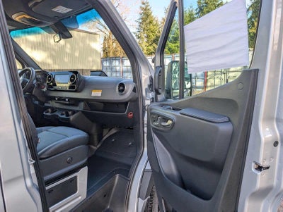 2025 Mercedes-Benz Sprinter Passenger Van 2500 Standard Roof I4 Diesel 144" RWD