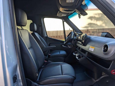 2025 Mercedes-Benz Sprinter Passenger Van 2500 Standard Roof I4 Diesel 144" RWD