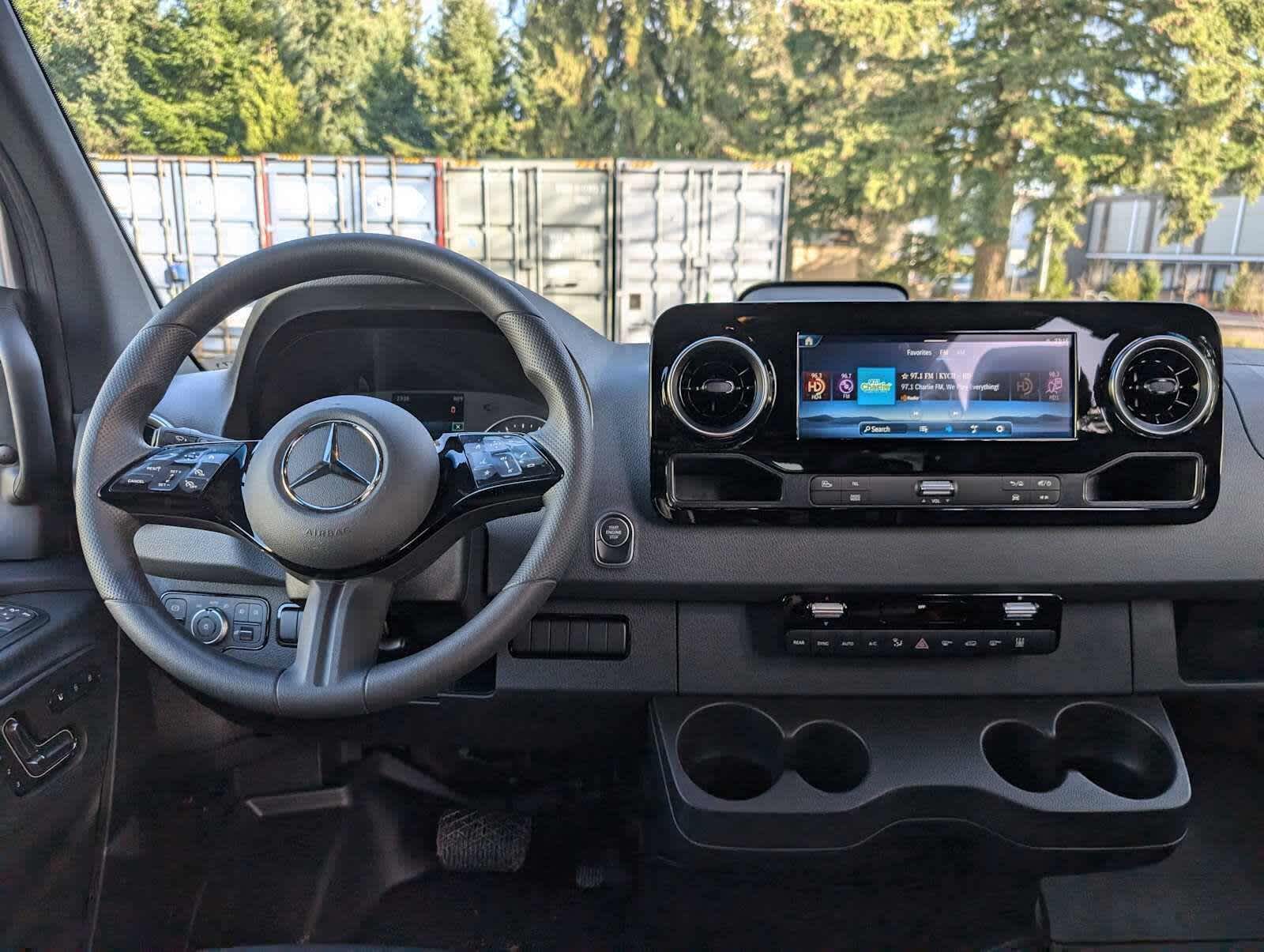 2025 Mercedes-Benz Sprinter Passenger Van 2500 Standard Roof I4 Diesel 144" RWD