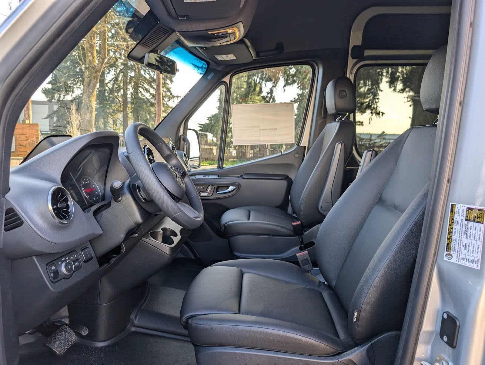 2025 Mercedes-Benz Sprinter Passenger Van 2500 Standard Roof I4 Diesel 144" RWD