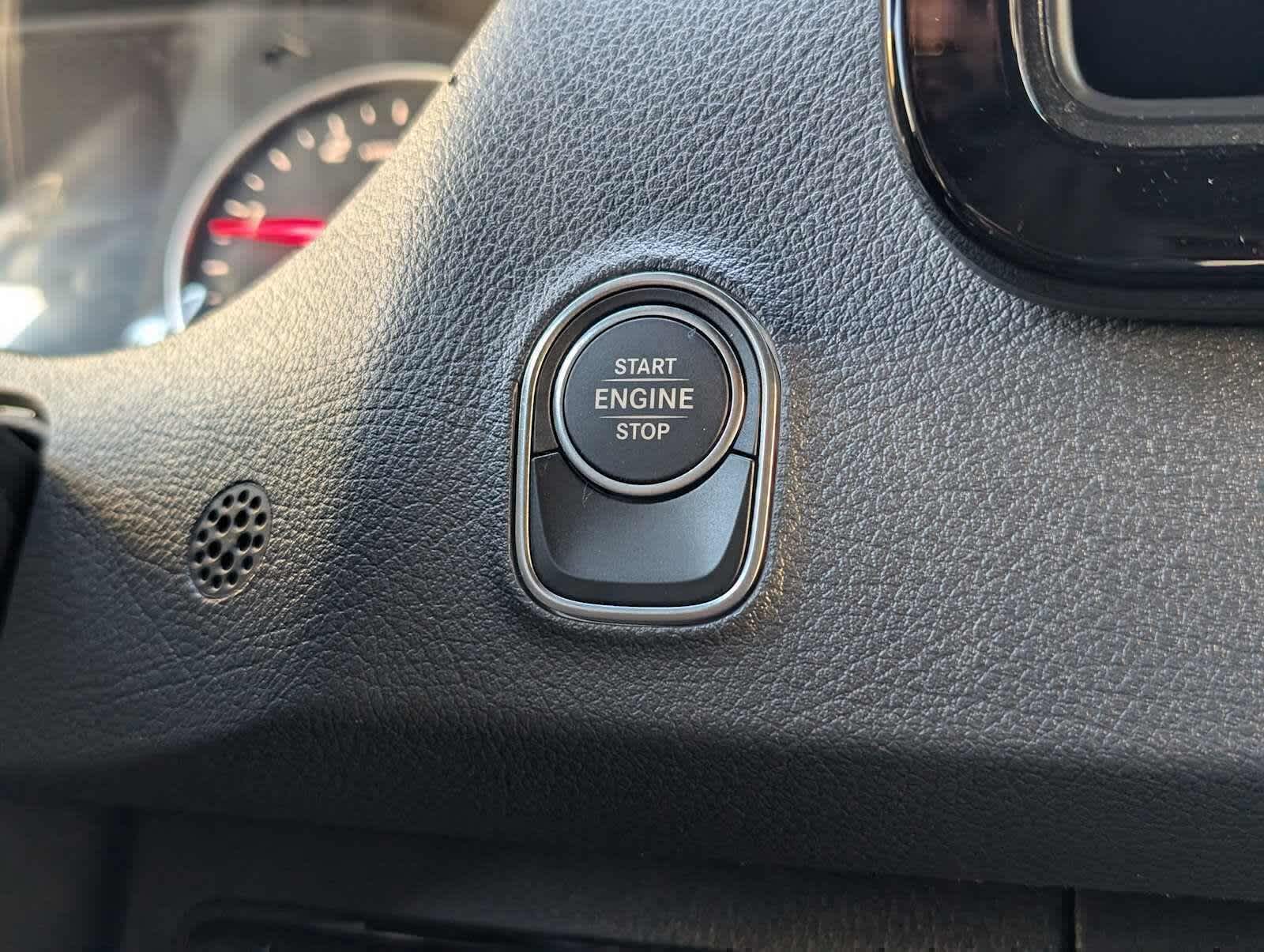 2025 Mercedes-Benz Sprinter Passenger Van 2500 Standard Roof I4 Diesel 144" RWD