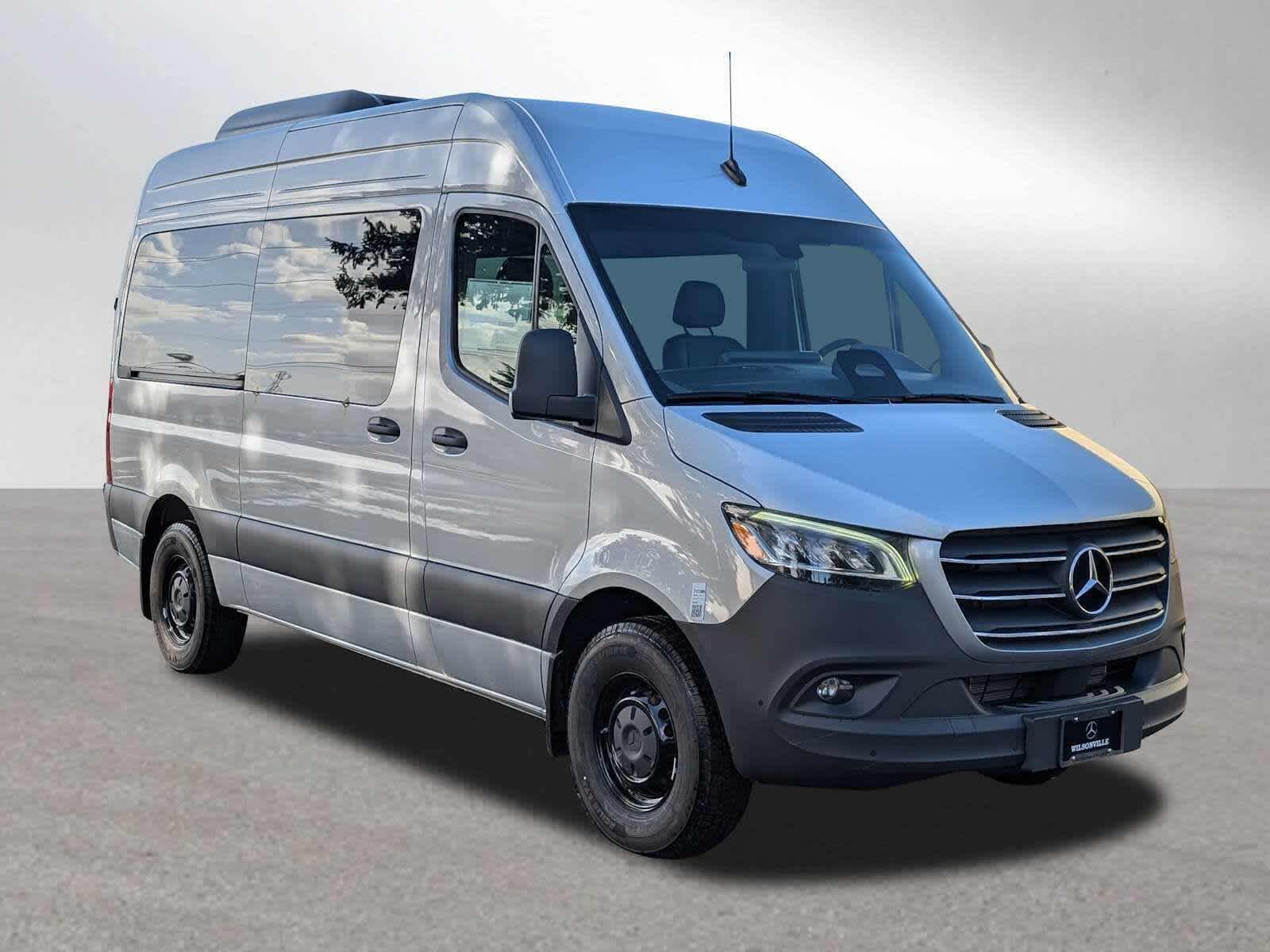 2025 Mercedes-Benz Sprinter Passenger Van 2500 Standard Roof I4 Diesel 144" RWD