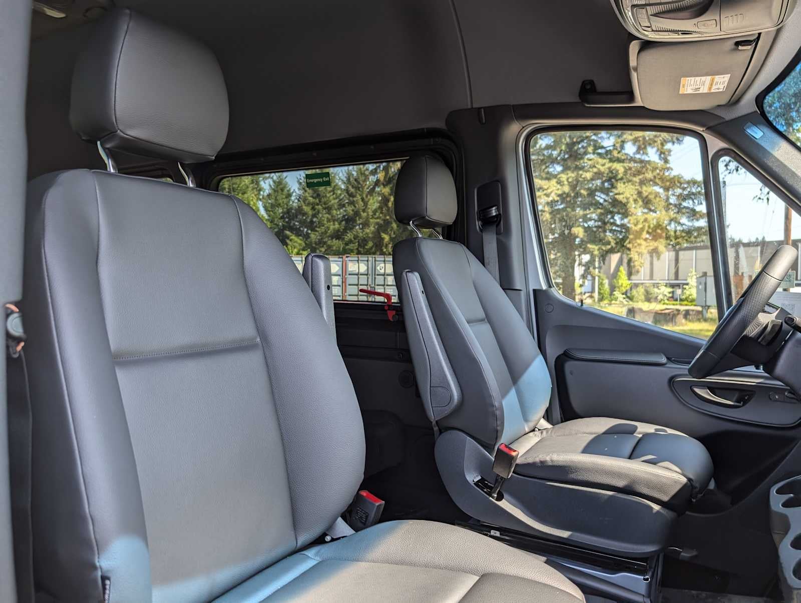 2025 Mercedes-Benz Sprinter Passenger Van 2500 High Roof I4 Diesel 170" RWD