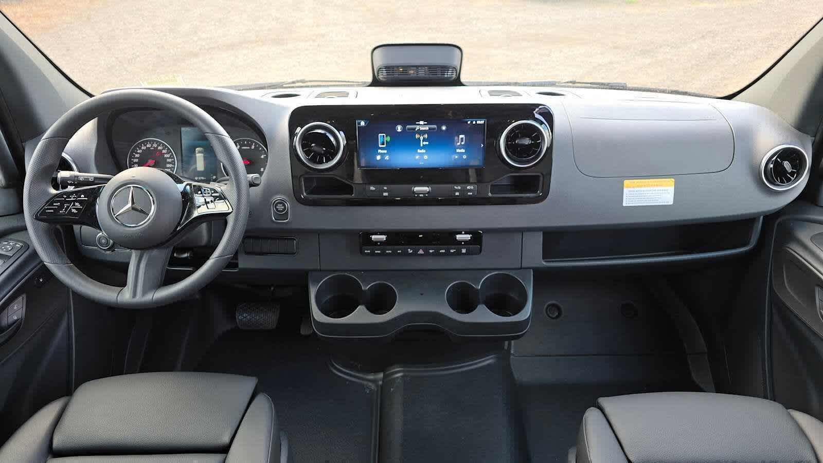 2025 Mercedes-Benz Sprinter Passenger Van 2500 Standard Roof I4 Diesel HO 144 RWD