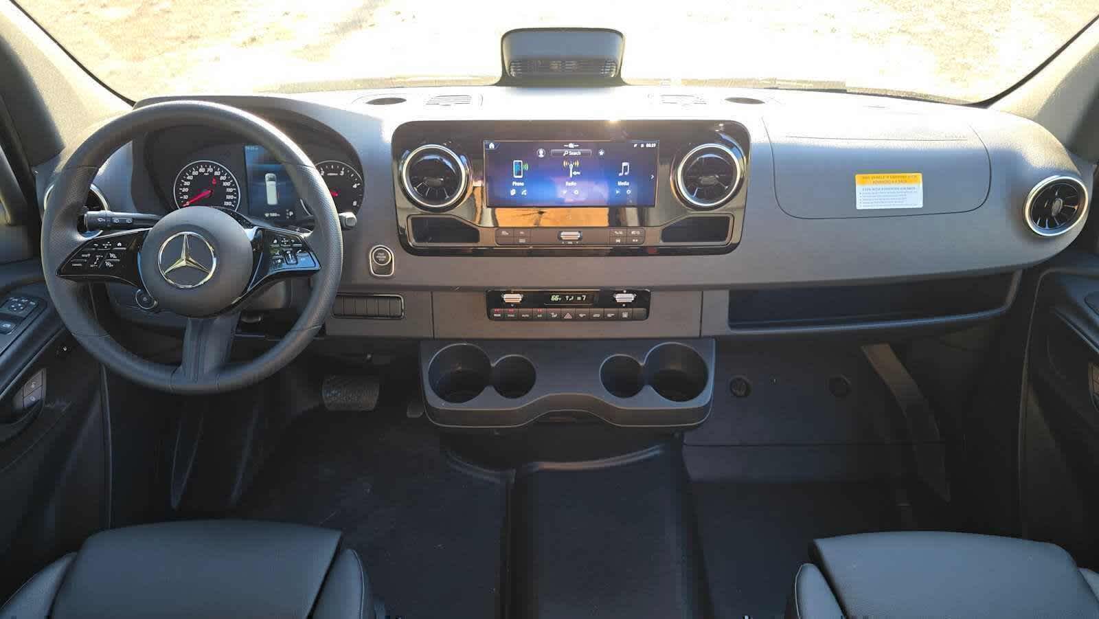 2025 Mercedes-Benz Sprinter Passenger Van 2500 Standard Roof I4 Diesel HO 144 RWD