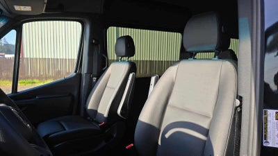 2025 Mercedes-Benz Sprinter Passenger Van 2500 Standard Roof I4 Diesel HO 144 RWD