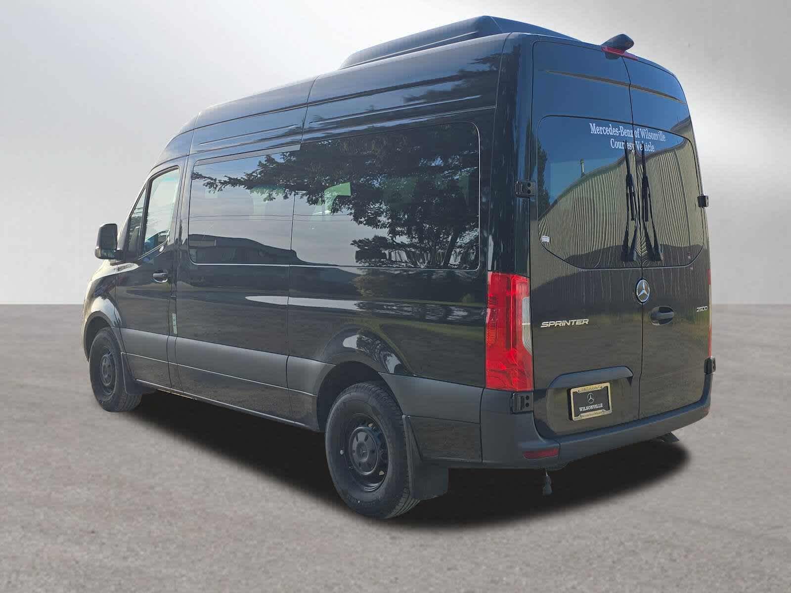 2025 Mercedes-Benz Sprinter Passenger Van 2500 Standard Roof I4 Diesel HO 144 RWD