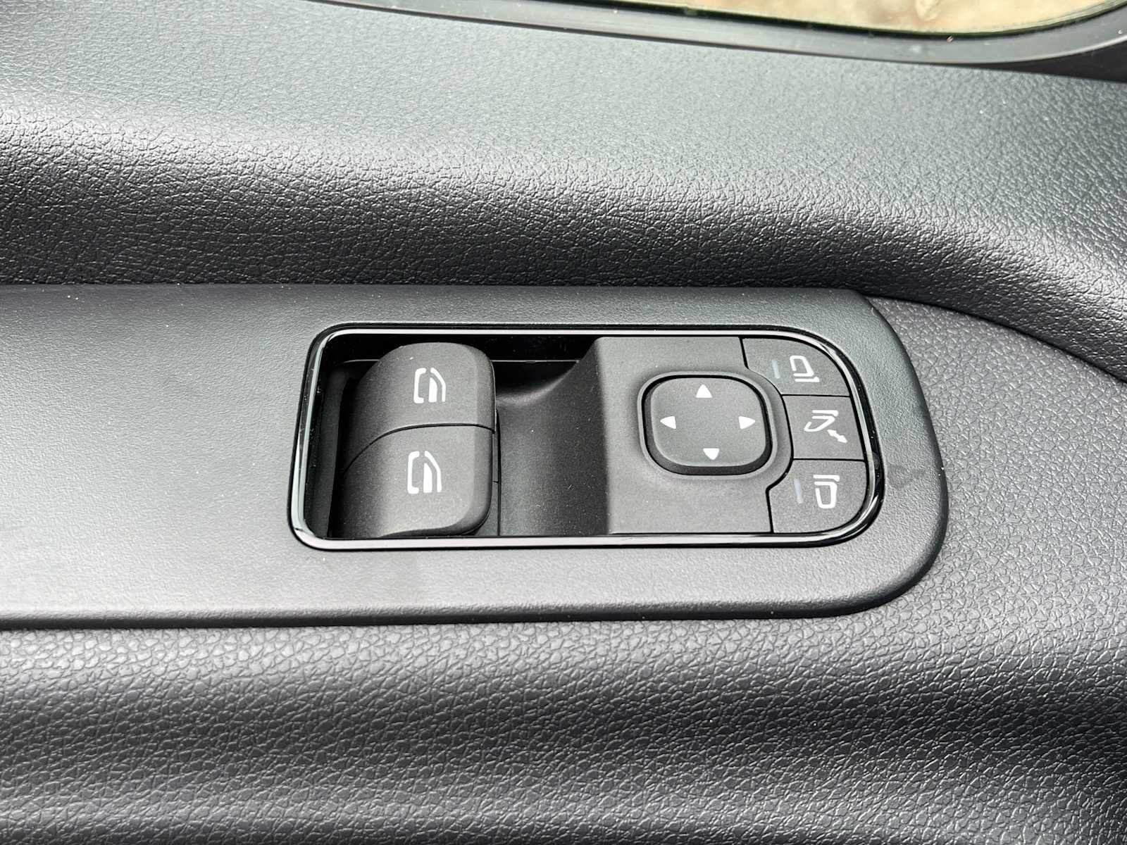 2024 Mercedes-Benz Sprinter Passenger Van 2500 Standard Roof I4 Diesel HO 144" RWD