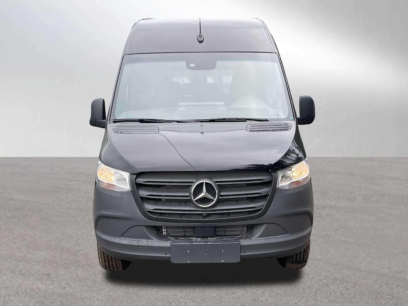 2024 Mercedes-Benz Sprinter Passenger Van 2500 Standard Roof I4 Diesel HO 144" RWD