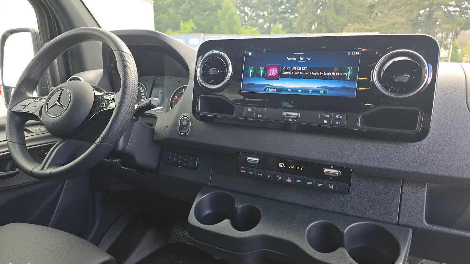 2025 Mercedes-Benz Sprinter Passenger Van 2500 Standard Roof I4 Diesel HO 144 RWD