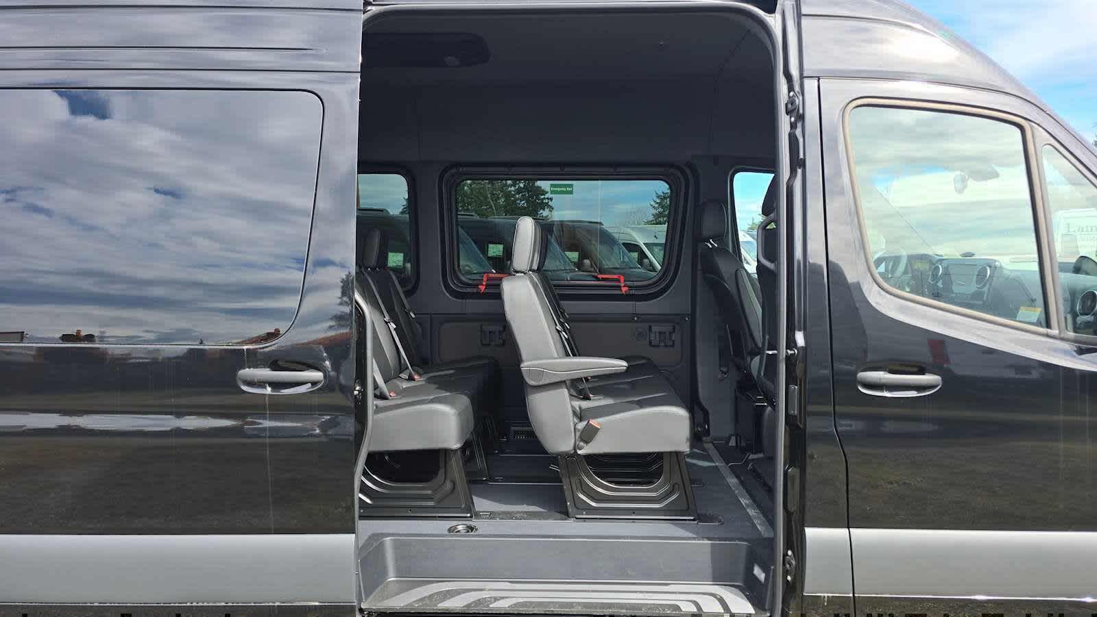 2025 Mercedes-Benz Sprinter Passenger Van 2500 Standard Roof I4 Diesel HO 144 RWD