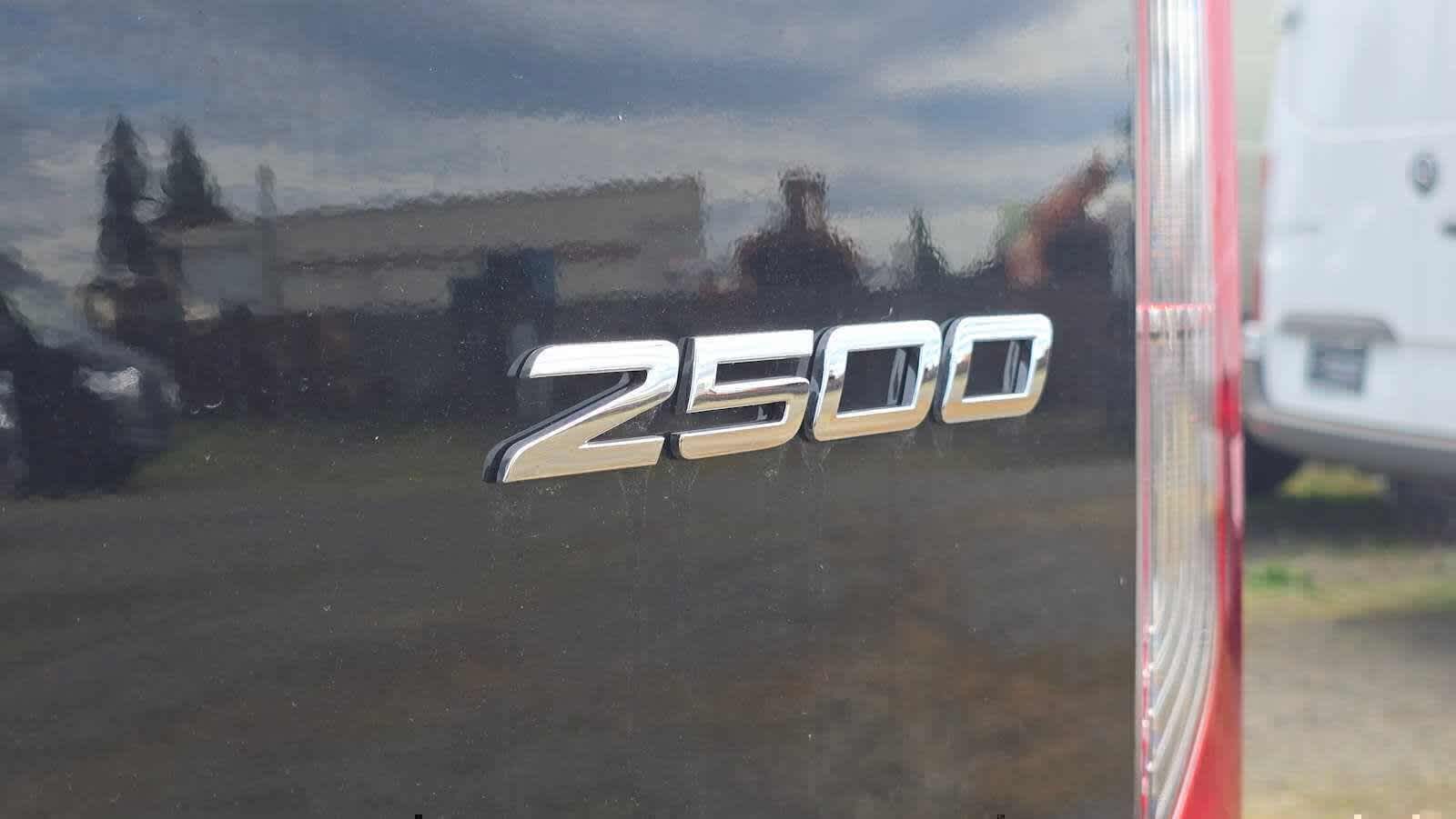 2025 Mercedes-Benz Sprinter Passenger Van 2500 Standard Roof I4 Diesel HO 144 RWD